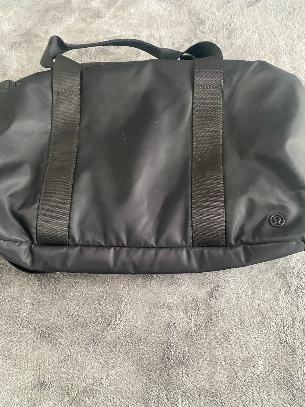 lululemon athletica Black Men's Duffel with Webbing Handles